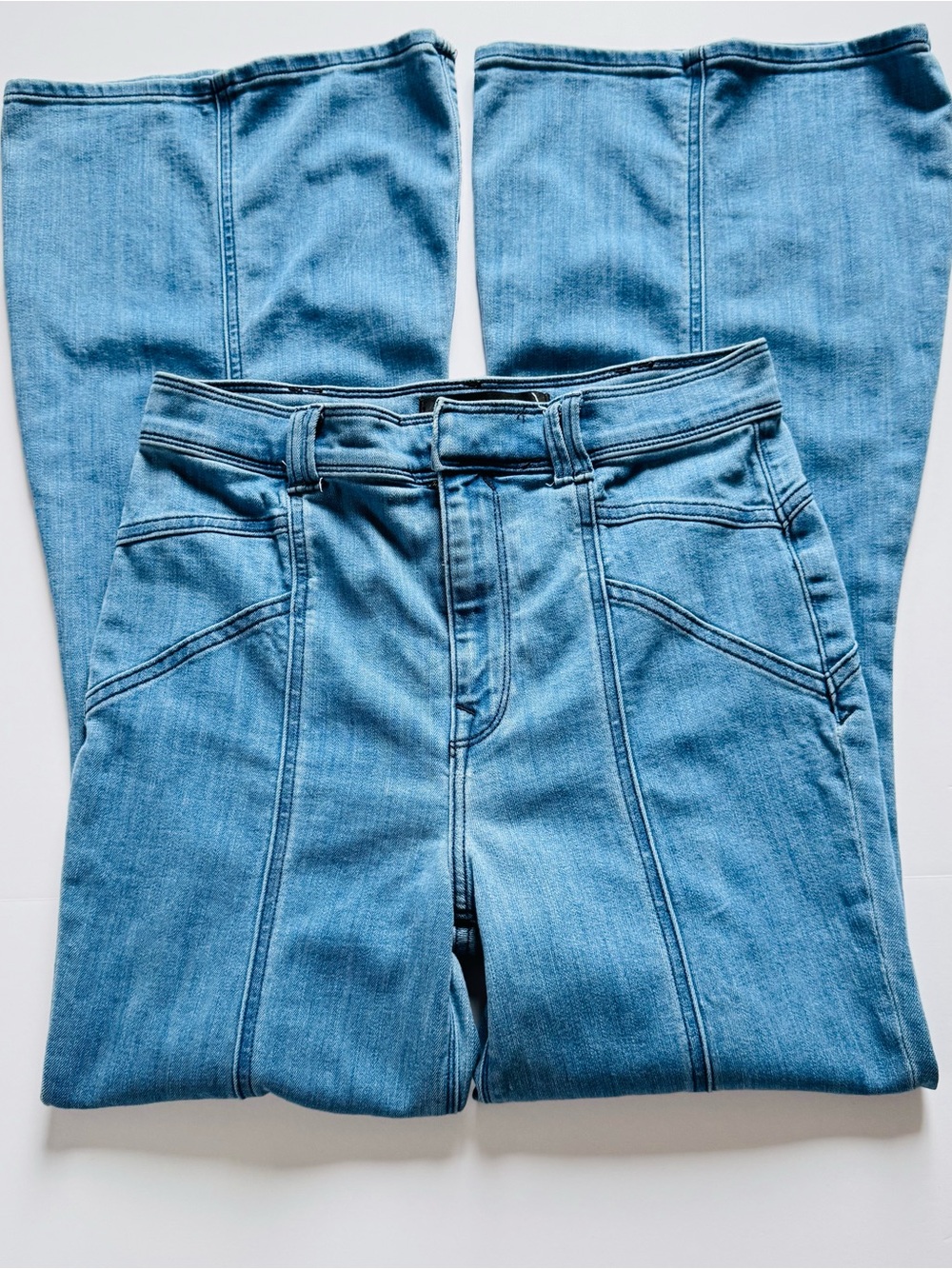 Express 70s High-Rise Light Blue Flare Jeans, Size 4S - Picture 3 of 10